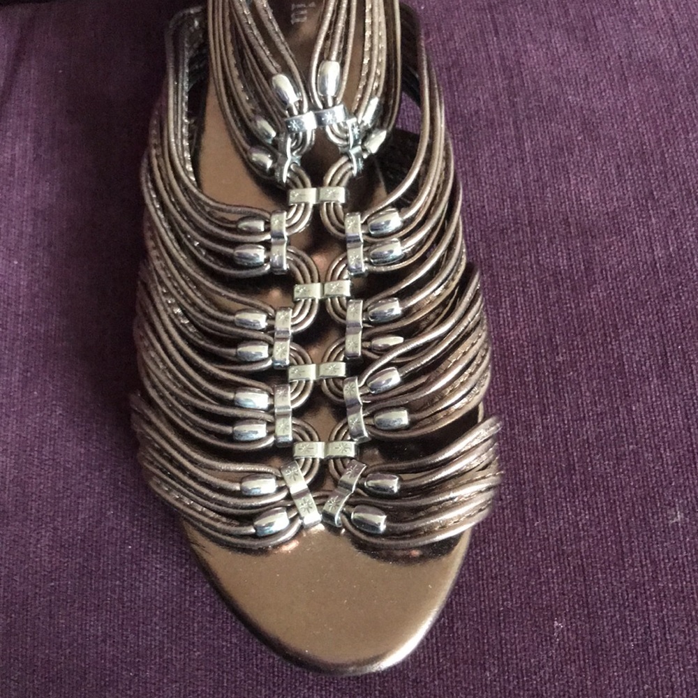 Sandals.... back zipper